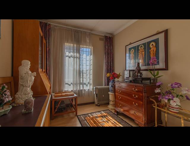 3 BEDROOM APARTMENT FOR SALE IN BEDFORD GARDENS